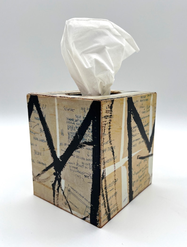 Upcycled Basquiat Tissue Holder |Handmade Neo-Expressionist Street Art Decor bild 1