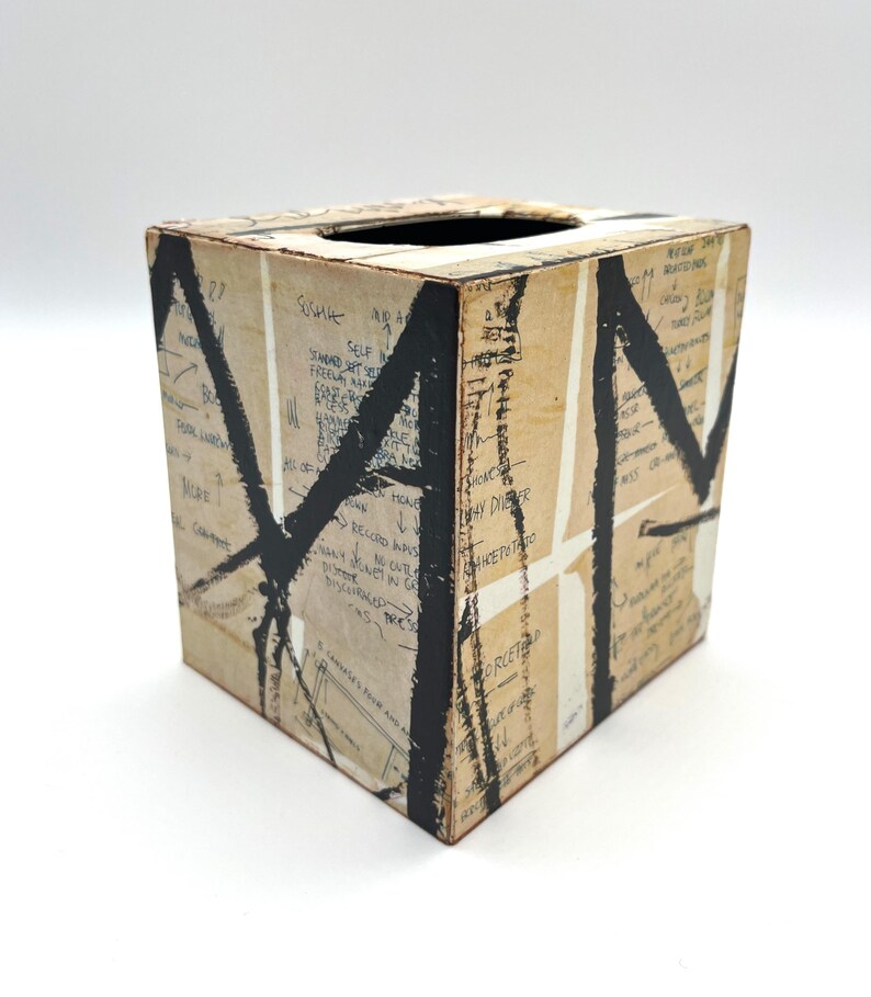 Upcycled Basquiat Tissue Holder |Handmade Neo-Expressionist Street Art Decor bild 5