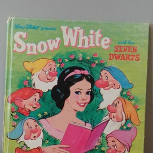 Vintage Walt Disney Tell A Tale Book Snow White and the Seven Dwarfs 1957