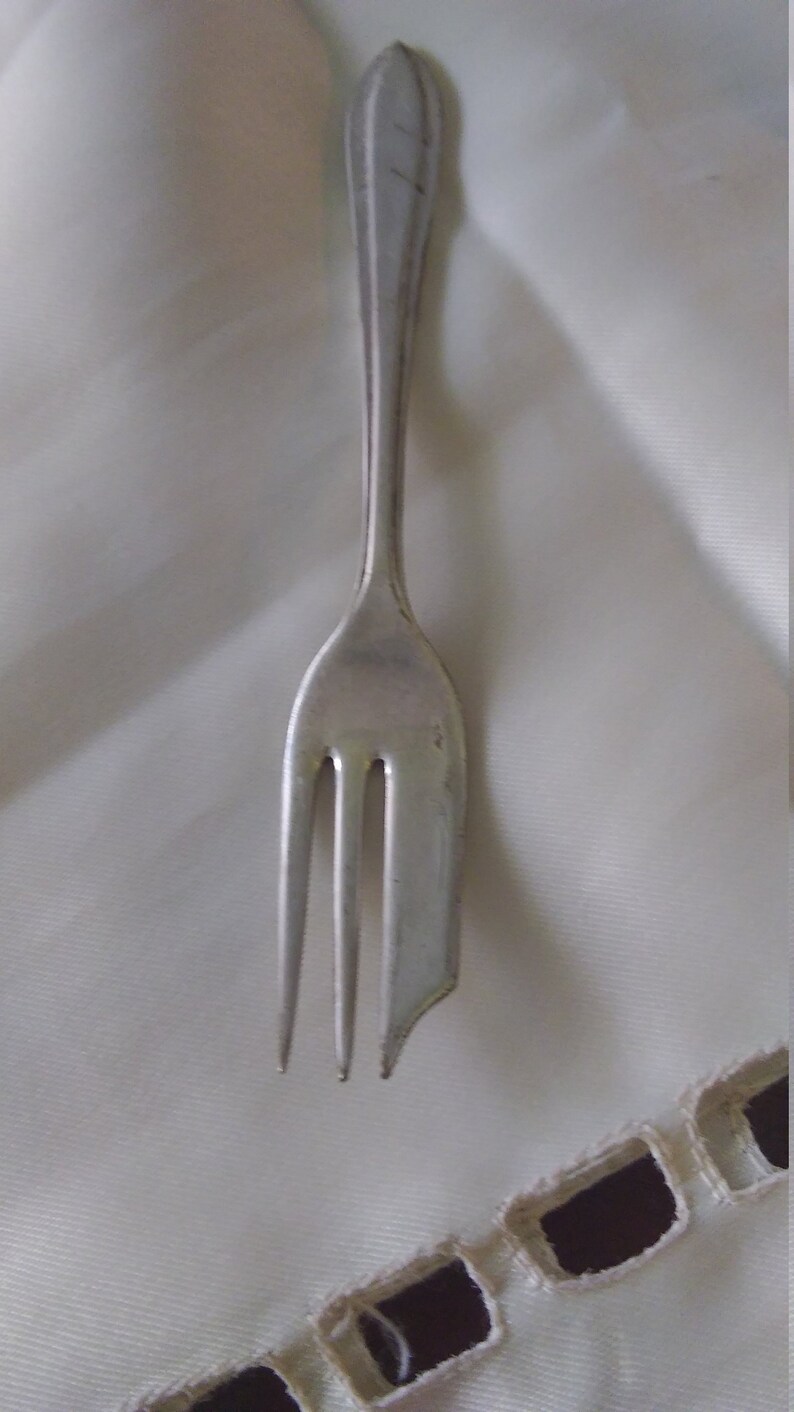 vintage silver plated horsd/'deuver fork
