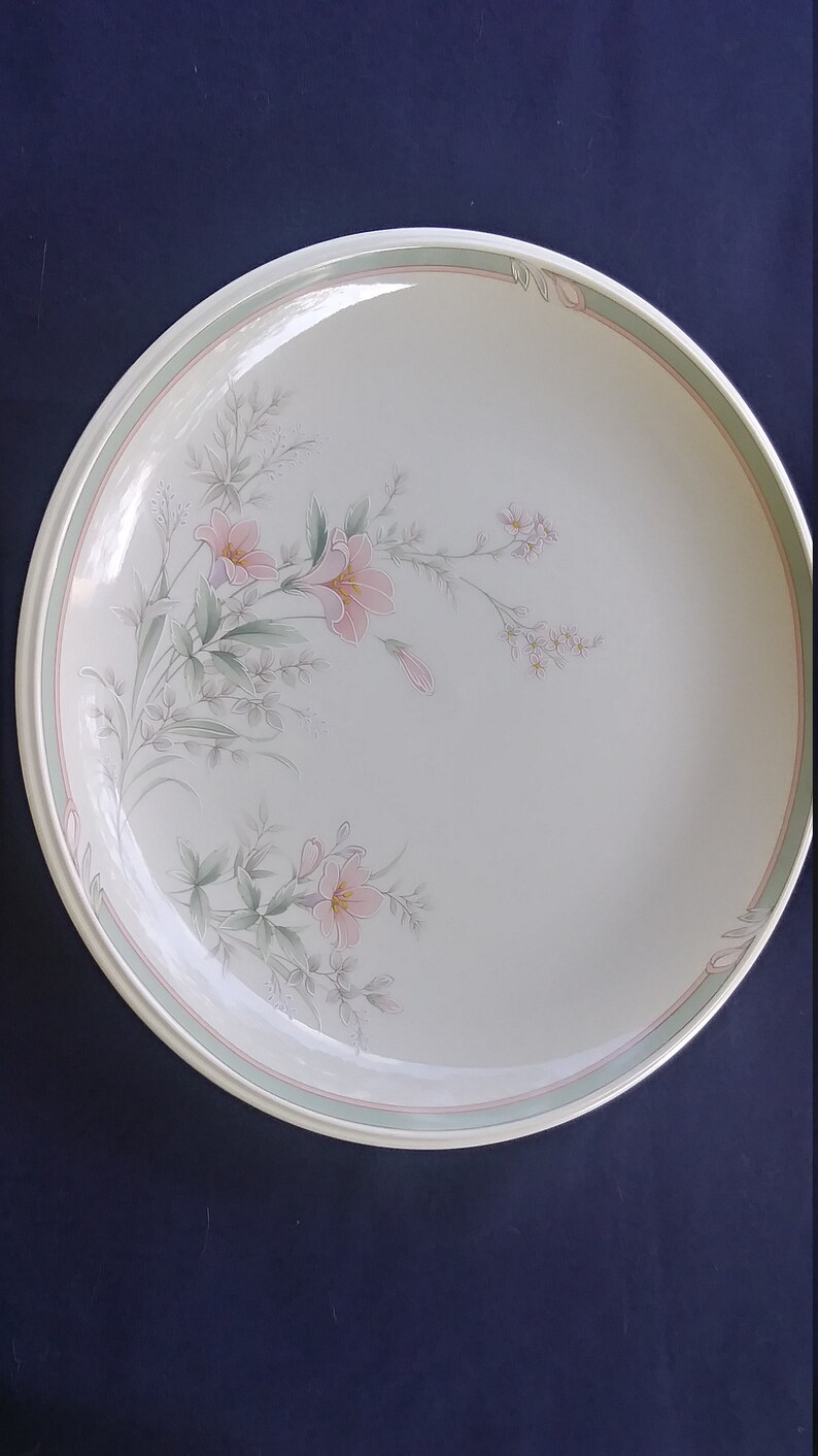 Vintage Serving Round Serving Platter, Noritake, Keltcraft, Misty Isle
