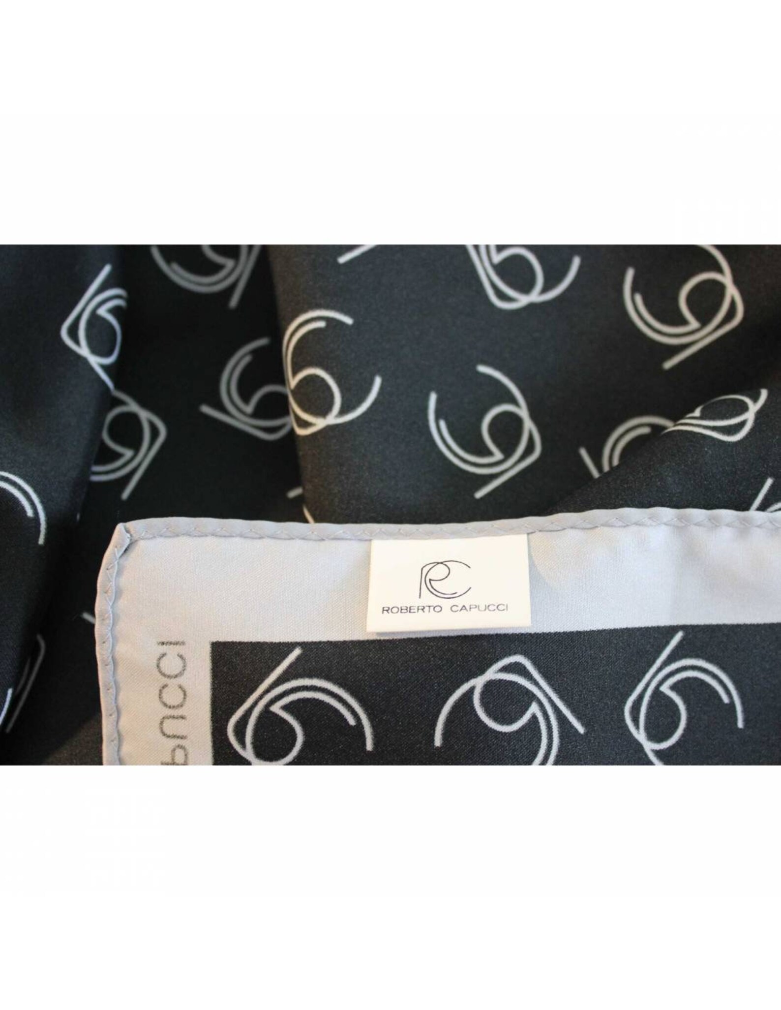 Foulard En Soie Vintage Roberto Capucci - Fascino - 87x87 Cm - Beige - Occasion Bon état