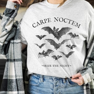 Vintage Halloween Bat Shirt Goblincore Dark Academia Cottagecore Witchy Grunge Gothic Alt Indie * Halloween Bats Spooky Season Aesthetic Tee