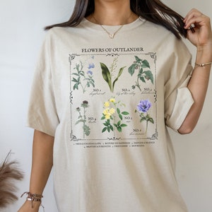 Leeszuchtige bloemengrafiek tshirt * Outlander Claire Jamie Fraser Sassenach taal van bloemen kruidenkunde bloemen tee * boekenwurm cadeau donkere academische wereld