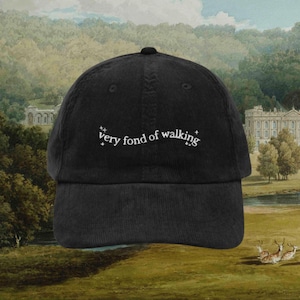 Stolz & Vorurteil Gerne zu Fuß Vintage bestickter Cord Dad-Hut * pemberley mr darcy * Literatur Bücherwurm Geschenk Jane Austen Merch Bild 4