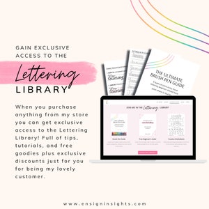 Peut inclure: Un graphique rose et blanc avec le texte "Gain Exclusive Access to the Lettering Library". Le graphique montre un &eacute;cran d'ordinateur avec un site Web qui propose un guide de stylo pinceau, un guide du d&eacute;butant pour la calligraphie et des feuilles de travail. Le site Web s'appelle "Lettering Library".