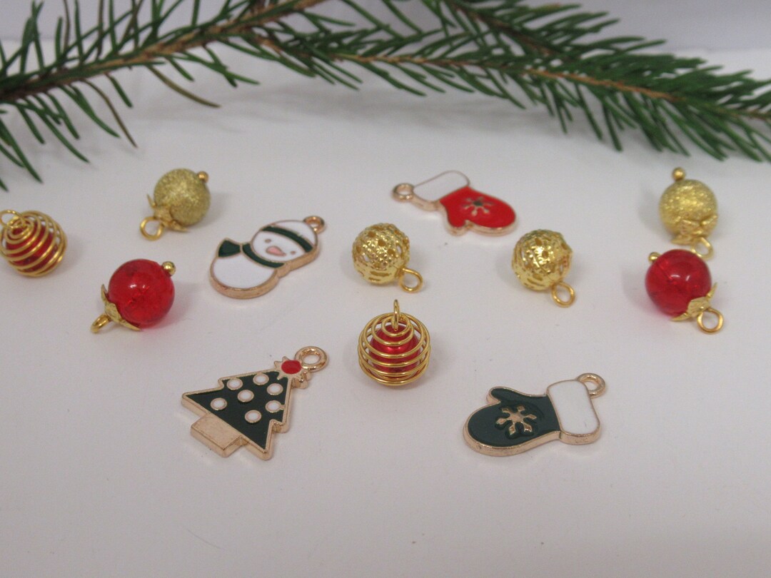 Dolls House Christmas Tree Decorations 12 Red and Gold Baubles Etsy.de