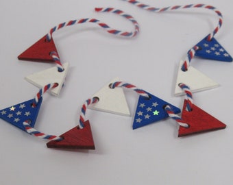 Dollhouse 4th July Pennant 9 Flags Red Blue and White Wood Garland Bunting Banner Miniature Decoration 1:12 Scale