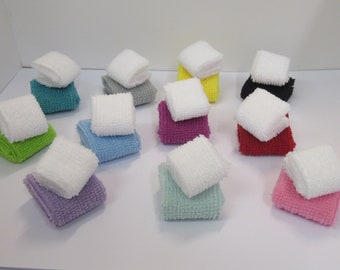 Dolls House Fluffy Towels 1 Bath and 1 Hand Choice of Colours 1:12th Scale Bathroom Miniatures