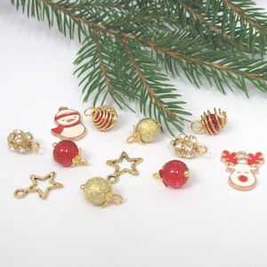 Dolls House Christmas Tree Decorations 12 Red & Gold Baubles and Trinkets Miniature Ornaments 1:12th Scale