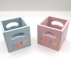 Dolls House Toy Crate Pink or Blue Peter Rabbit Themed Miniature Nursery Children&#39;s Bedroom Accessory 1:12 Scale