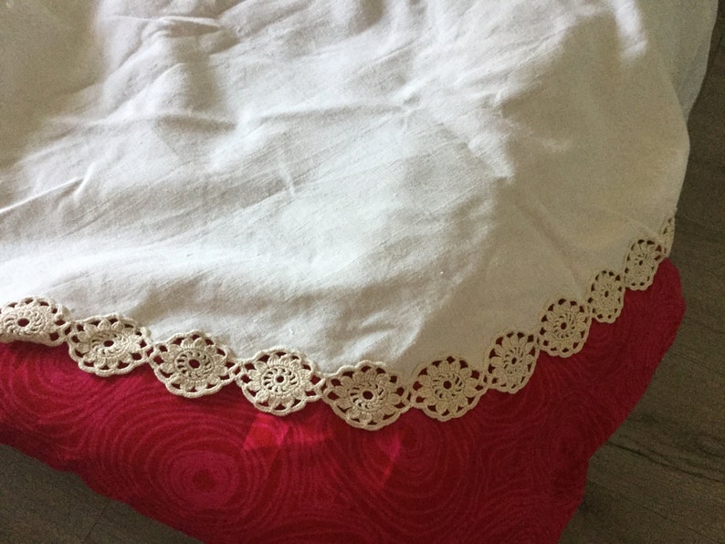 Canvas and crochet bedspread image 3