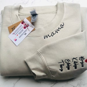 Personalized Mama Neck Crewneck Sweatshirt + Custom Child Name on Sleeve Gift for Mom, Mother&#39;s Day Gift