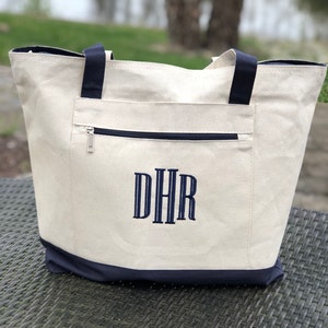 Personalized Embroidered Monogram Tote Bag Zipper Pocket, Tote Bag Aesthetic, Tote Bag Canvas, Tote Bag for Women, Tote Bag Bachelorette