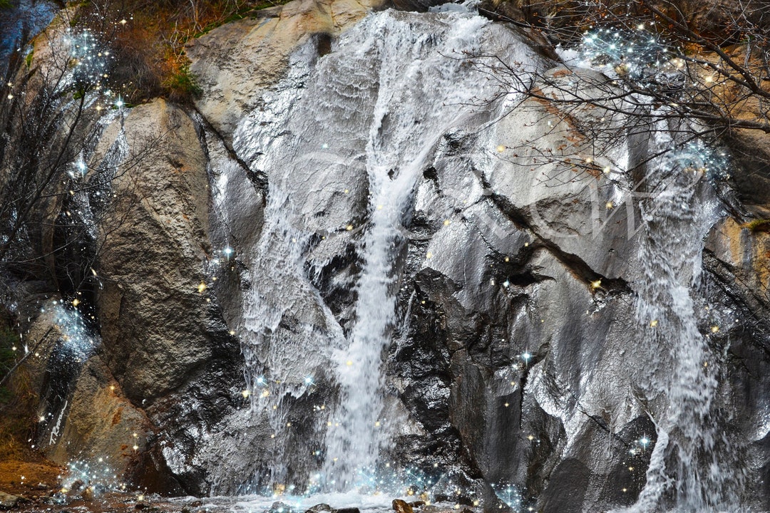 絵画 Spectacular Waterfall 1/31/24 Spectacular Waterfall — Happy Little Paintings