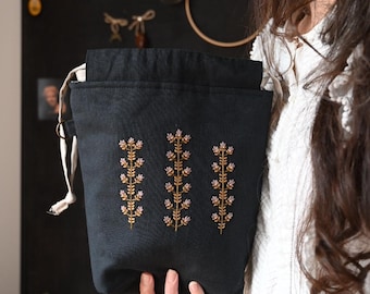 Bestickte Leinen Tasche für Strickprojekte: Kordel Aufbewahrung