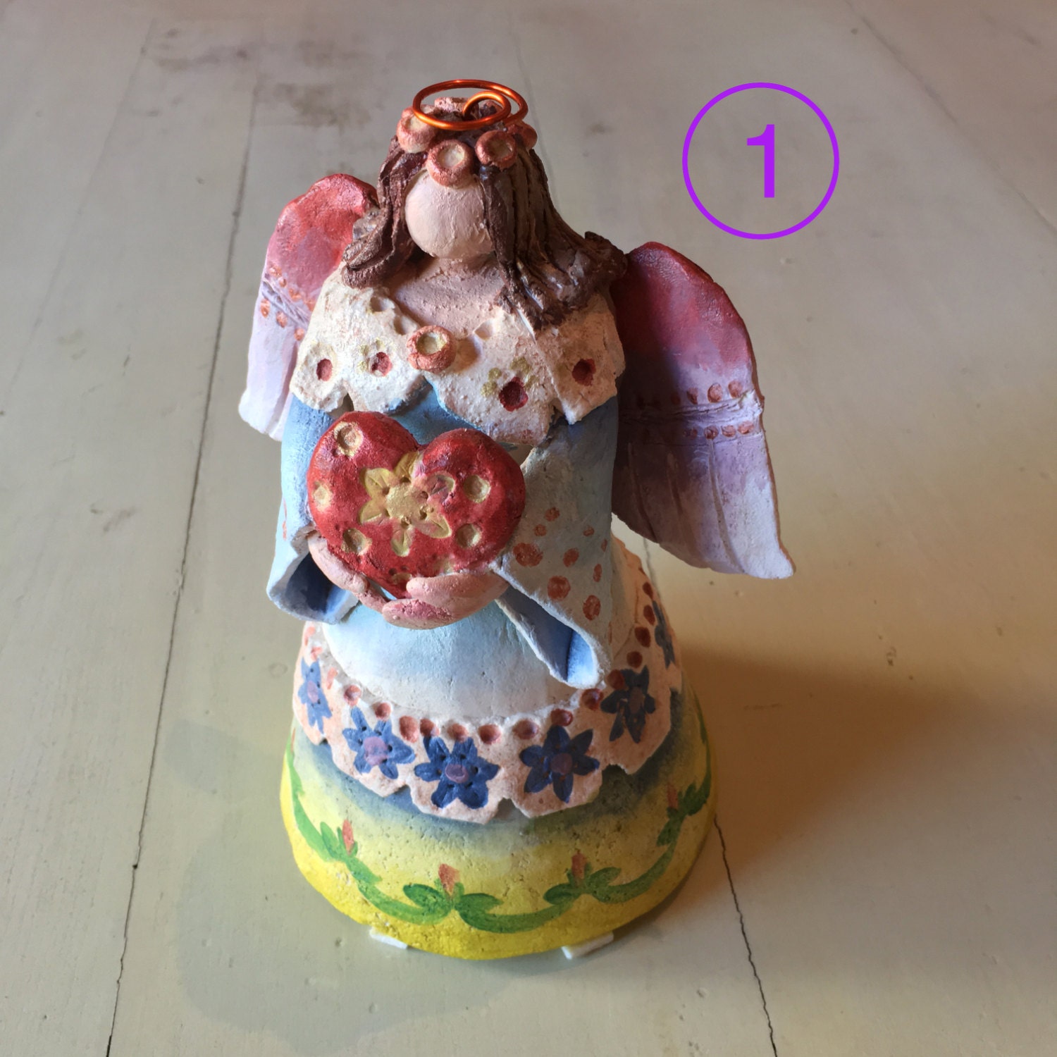 L'ange en céramique idéal pour vos décorations de table de mariage
