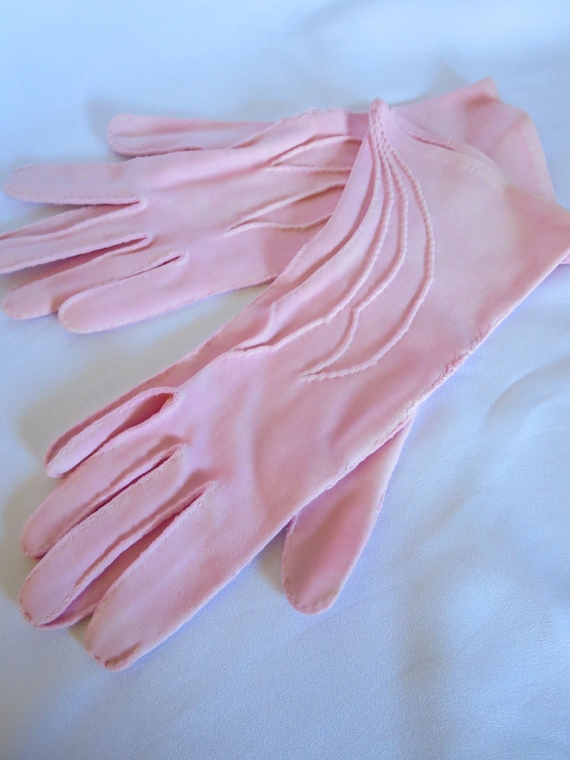 Pink Gloves, Vintage Gloves, 40s Gloves, Light Pi… - image 1