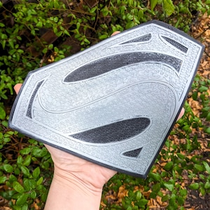 Return of Super-Mammal MINI Black and Silver Emblem, JL, B v S