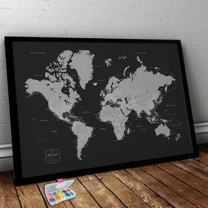 Individuelle Pinnwand Weltkarte mit 1.000 Pins - Personalisierte Reisekarte - Einzigartiges Geschenk für Reisende - Weltkarte Wandkunst