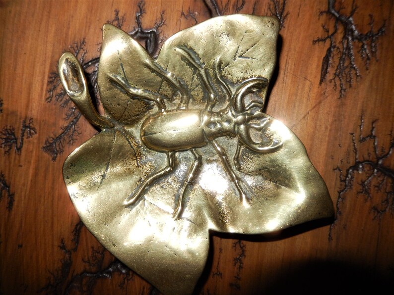 Unusual Trinket Tray, Vintage Brass Stag Beetle, Tree Leaf, Large Spider. Antlers Male Stag Ring Dish, Lucauidae Family, Wildlife, Ring Dish image 9