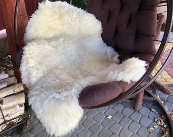 Natural big rug made of white sheepskin, Warm soft rug, Exclusive rug, Yeti Sheepskin Rug, Genuine leather, Fluffy cape Sheep, Warm decor