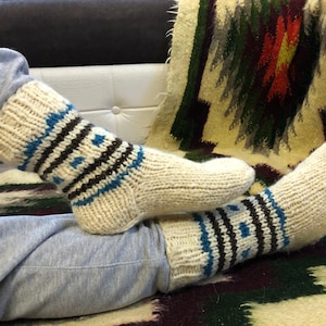 Men&#39;s/Women&#39;s hand knitted wool socks 100% Wool socks handmade Warm Winter Socks Great for Hiking Extra Thick Socks Cozy socks lambs wool