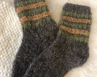 Handgestrickte Schafwolle Socken Stricksocken Wollsocken Warme Wintersocken Ideal zum Wandern Extra Dicke Socken Weihnachtssocken Kuschelige Socken Aktiv
