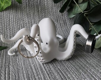 Octopus Ring Holder, Sealife Gift, Octopus statue, Alternative home decor, Unusual Gift, Ring Holder, Octopus Figurine, Nautical Ornament