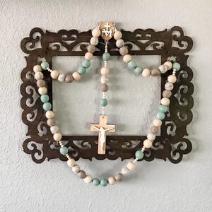 QUEEN OF IRELAND Wall Rosary Catholic Rosary Felt Ball Rosary Wall Rosary Baptism Gift Catholic Gift First Communion Rosary image 3