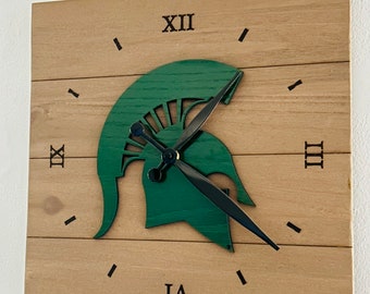 Vintage Michigan State University Spartans Clock. Officially Licensed (8321) Gift (1041414CLOCK)