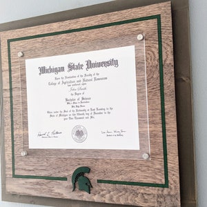 Marco para diploma de los Spartans de la Universidad Estatal de Michigan. Licencia oficial (8321). Regalo (108DIP).