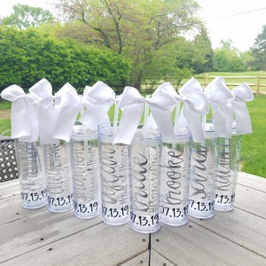 Personalized bridesmaid tumbler with straw and bow, wedding favor, wedding gift, bride, bridal bachelorette party, bridesmaid proposal