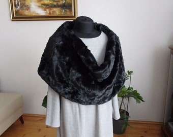 Chic Black Faux Fur Scarf | Transform Your Outfit with Style