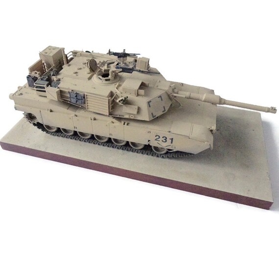 M1A1エイブラムス戦車モデル – コレクターやジオラマ向けの1:35