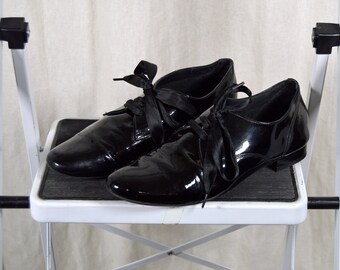 Black patent leather derbies / ribbon laces / size 38