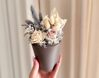 Dried flower bouquet / arrangement with pot "Midnight Love" / table decoration / vases / wedding decoration / table bouquet / birthday gift / infinity rose