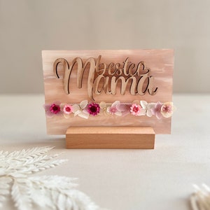 Geschenk für die Mama „Mama, ganz viel Liebe für dich“ / Acrylscheibe mit Holzschrift „Beste Mama“/ Trockenblumendeko / Kleinigkeiten