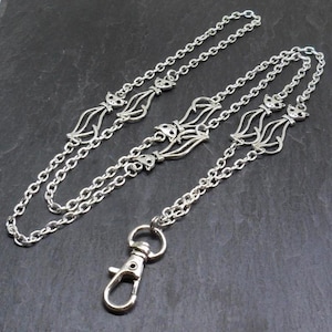 Cordão para gato ~ Corrente de placa de prata ~ Porta-cartão de identificação ~ Colar de cordão com pingente de gato ~ Acessório de roupa de trabalho ~ CWtChUSstore ~ Eu tenho um gato