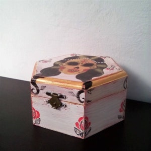 Gothic girl, Skull wooden box, Santa muerte, day of the dead, Catrina, jewell case