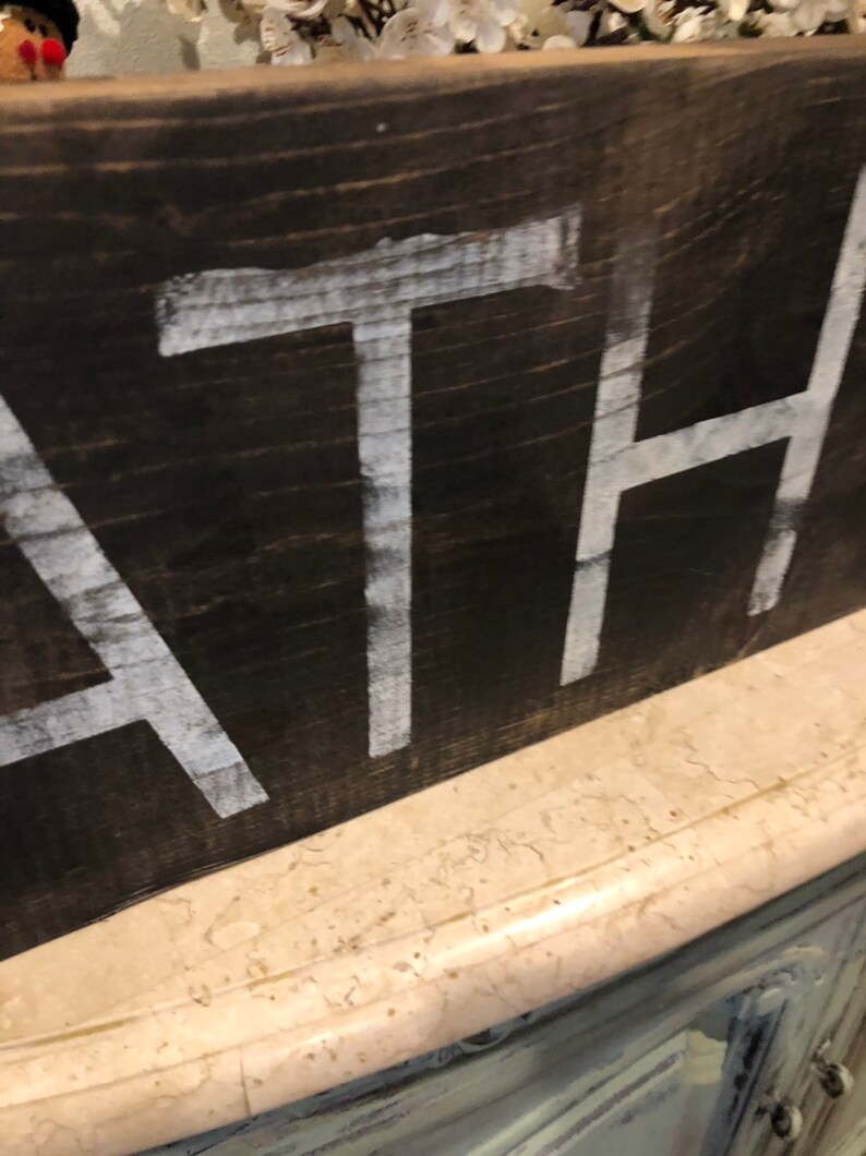 Gran signo de la casa de baño angustiada / estilo de la granja | Etsy