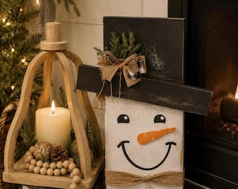 Hand-Painted Farmhouse Snowman Christmas Sign – Rustic Winter Decor