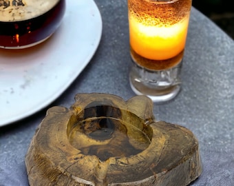 Natural Wooden Cigar Ashtray, Indoor/Outdoor/Garden, Simple and Elegant, Easy maintenance, Environmentally friendly, Durability