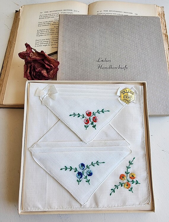 Vintage Embroidered Handkerchief Set: 1950s Floral Hankies - Etsy