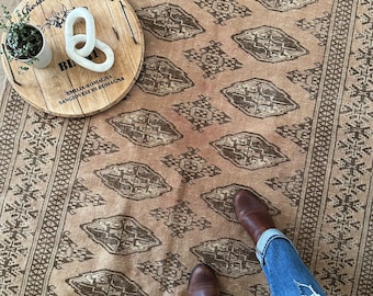 Stucco vintage Turkish rug