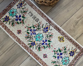 88 vintage Turkish rug