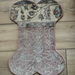 Lily small dog mat