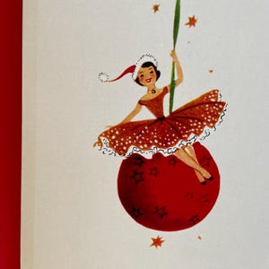 Carte de Noël Rétro Femme assise sur boule de Noël, Vintage, hiver, Joyeuses fêtes, années 50, Cadeau professeur, sœur, mère, amie, féminine