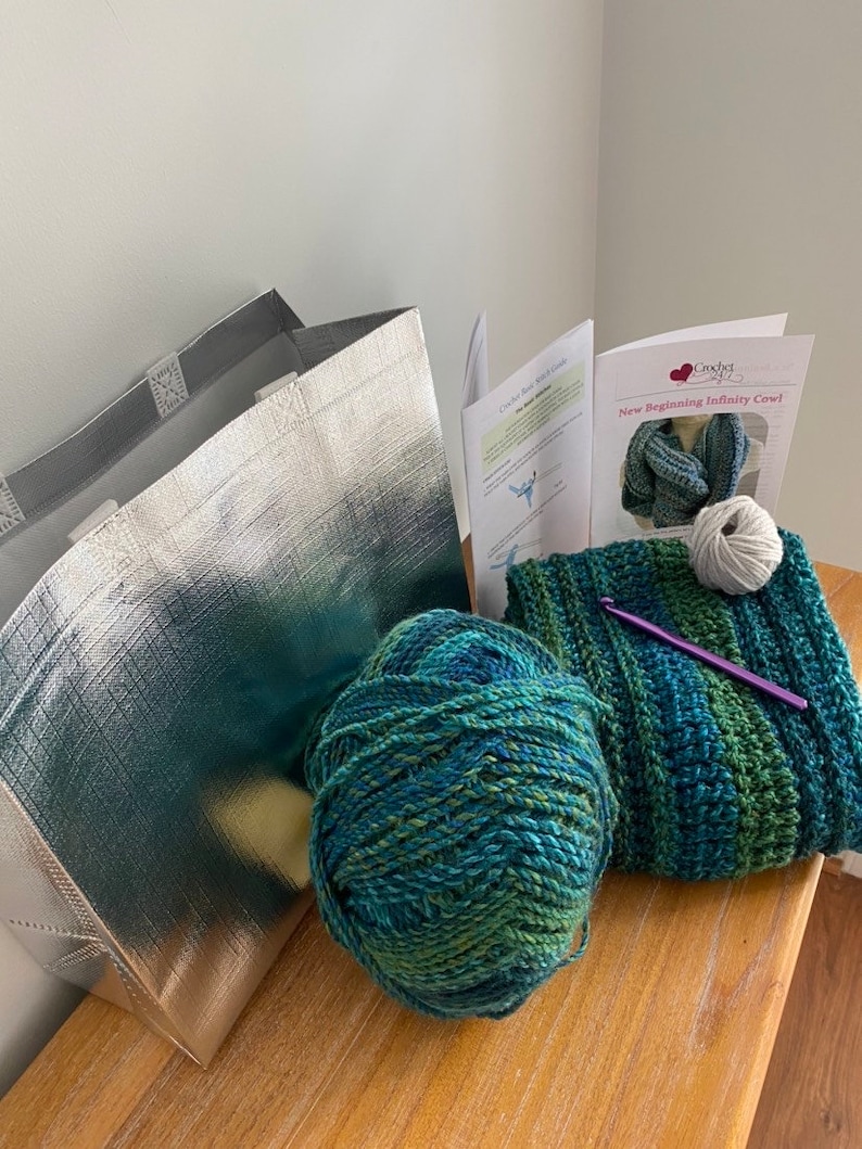Beginner Friendly Crochet Cowl Kit | Easy Crochet Scarf Pattern | Infinity Scarf Cowl Crochet Kit | Chunky Cowl | Easy Winter Pattern
