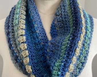 Easy Crochet Pattern Cowl Circle Neck Warmer Scarf | Pebble Beach Unforgettable Cowl